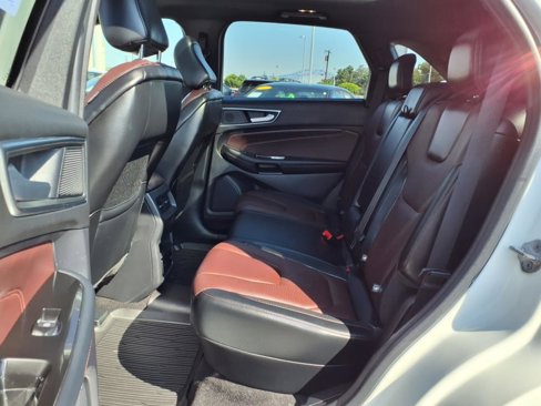 Used 2020 Ford Edge Titanium w/ Equipment Group 301A image 13