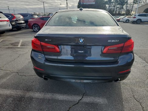Used 2018 BMW 530i xDrive w/ Premium Package image 5