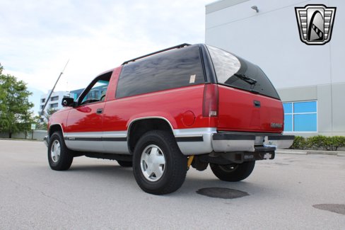 Used 1995 Chevrolet Tahoe 4WD 2-Door image 6
