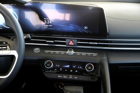 Used 2024 Hyundai Elantra SEL image 21