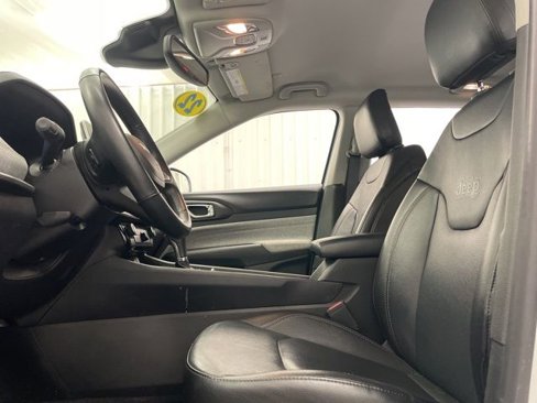 Used 2022 Jeep Compass Latitude image 7