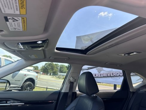 Used 2021 Kia Seltos SX w/ SX Sunroof Package image 22