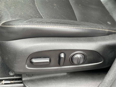 Used 2021 Chevrolet Equinox Premier w/ Redline Edition image 8