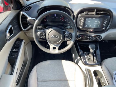 Used 2020 Kia Soul S image 5