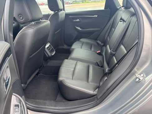 Used 2017 Chevrolet Impala LT w/ Leather Package image 12