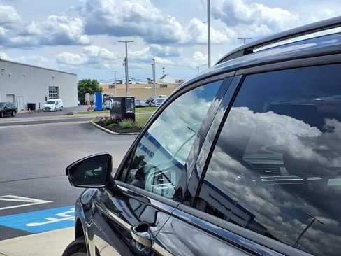 Used 2020 Volkswagen Tiguan S w/ 3rd Row Seat Package image 23