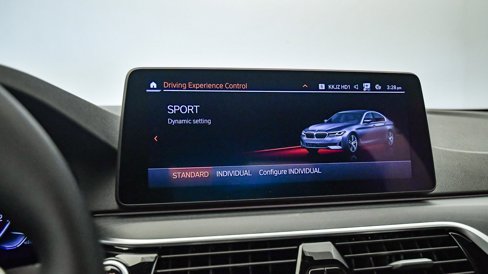 Certified 2023 BMW 530i w/ Premium Package image 28