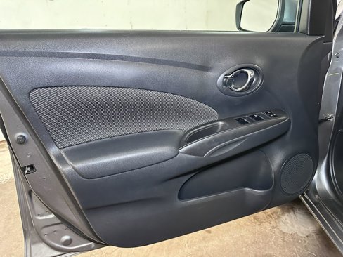 Used 2018 Nissan Versa SV image 19