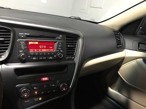 Used 2011 Kia Optima LX w/ Convenience Pkg image 26