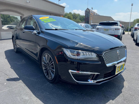 Used 2017 Lincoln MKZ Premiere image 1