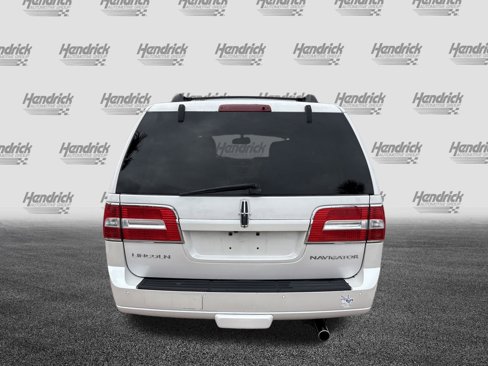 Used 2009 Lincoln Navigator 4WD image 9
