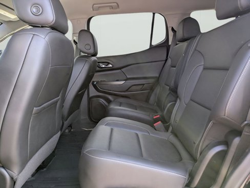 Used 2023 GMC Acadia SLT image 13