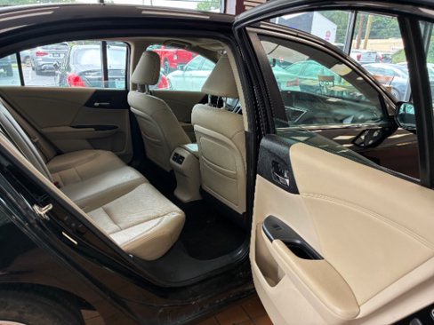 Used 2014 Honda Accord EX-L image 17