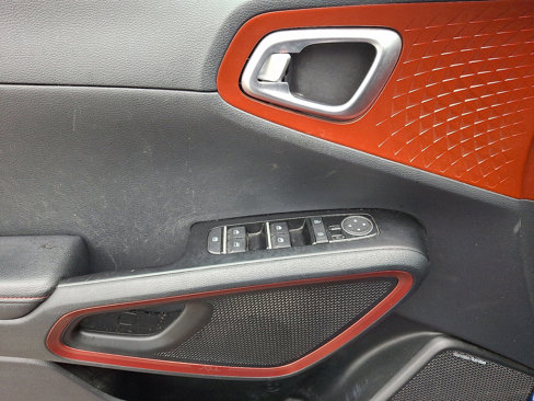 Used 2020 Kia Soul GT-Line Turbo image 13