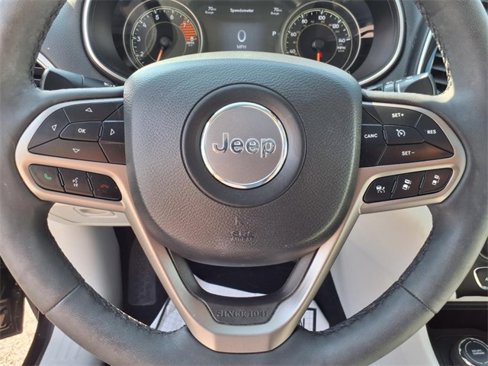 Used 2021 Jeep Cherokee Limited w/ Elite Package image 10