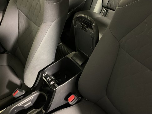 Used 2020 Toyota Corolla LE image 28