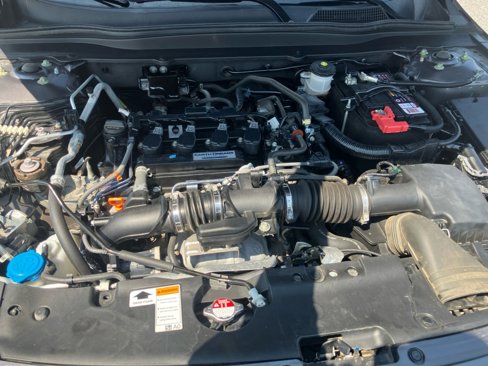 Used 2018 Honda Accord Sport image 16