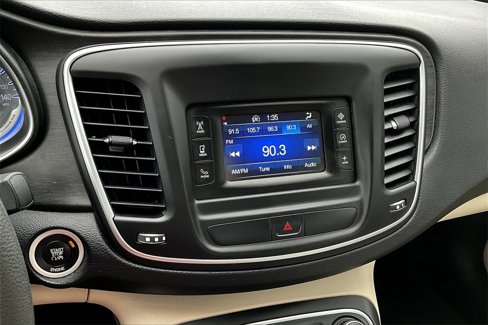 Used 2015 Chrysler 200 Limited image 20