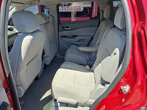 Used 2018 GMC Acadia SLE image 10