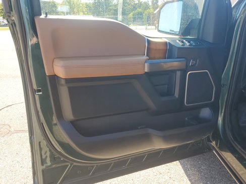 Used 2016 Ford F150 Limited image 6