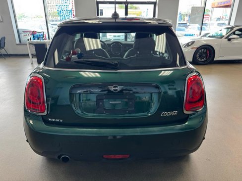 Used 2019 MINI Cooper 2-Door Hardtop image 18