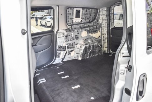 Used 2021 RAM ProMaster City SLT w/ Lights & Wheels Group image 16