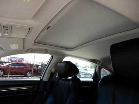 Used 2018 Honda Accord Touring image 16