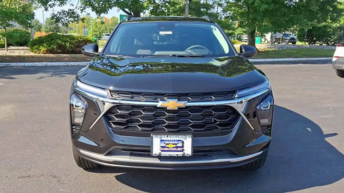 New 2025 Chevrolet Trax LT image 3