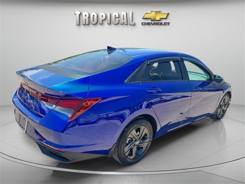 Used 2022 Hyundai Elantra SEL image 5