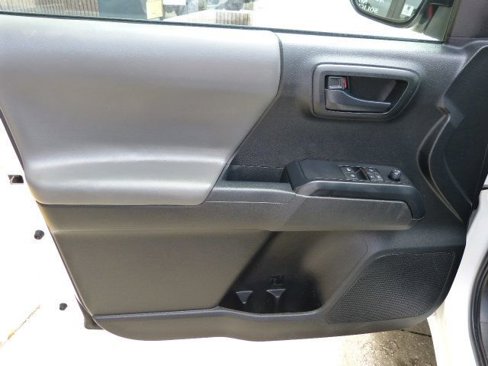 Used 2021 Toyota Tacoma SR image 31