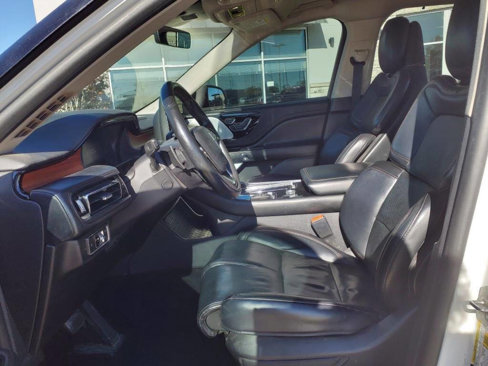 Used 2020 Lincoln Aviator Reserve image 13