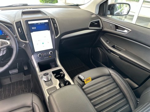 Used 2023 Ford Edge SEL w/ Convenience Package image 30