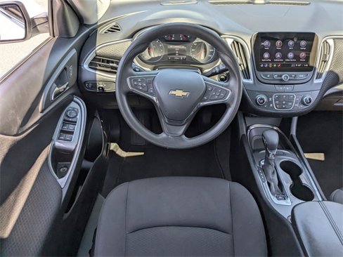 Used 2023 Chevrolet Malibu LT image 15