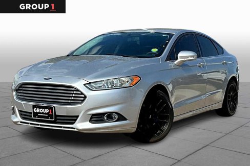 Used 2015 Ford Fusion SE image 1