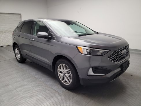 Used 2024 Ford Edge SEL image 13