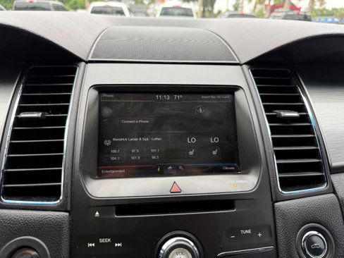 Used 2013 Ford Taurus SEL image 21