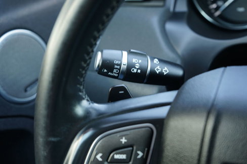 Used 2015 Land Rover Range Rover Evoque Pure Plus image 24