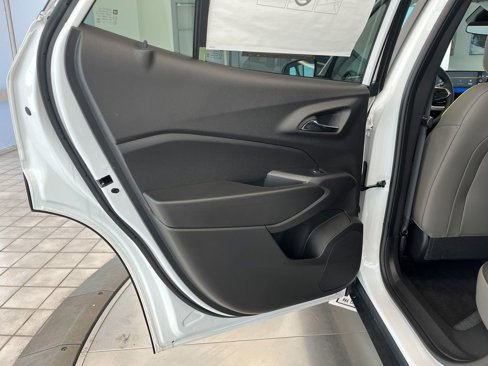 Certified 2024 Chevrolet Trax ACTIV w/ Sunroof Package image 29