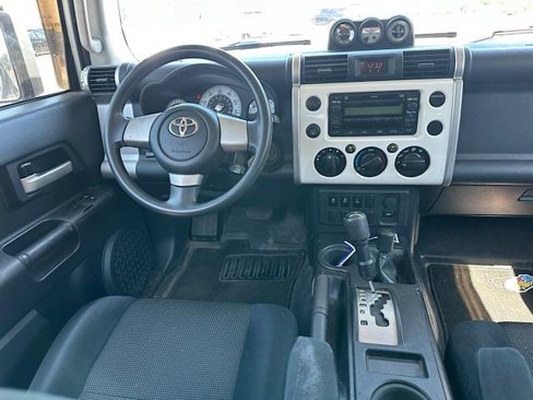Used 2010 Toyota FJ Cruiser 4WD image 27