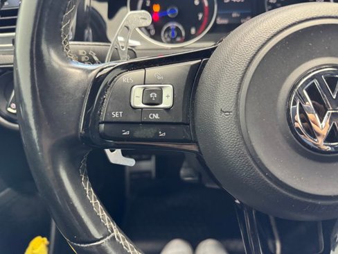 Used 2017 Volkswagen Golf R 4-Door image 21