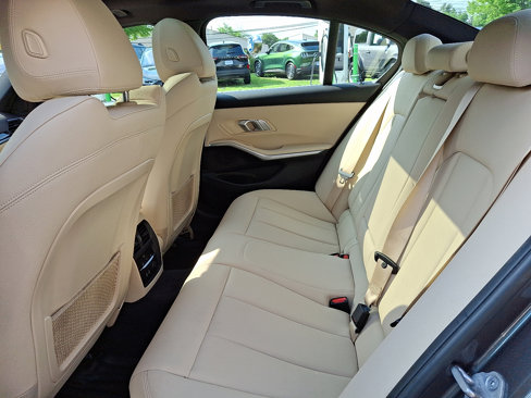 Used 2020 BMW 330i xDrive Sedan image 11