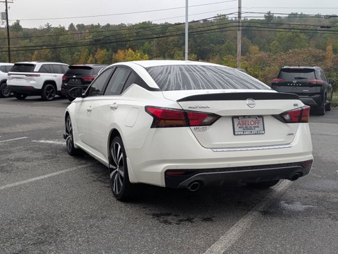 Used 2021 Nissan Altima 2.5 SR w/ SR Premium Package image 6