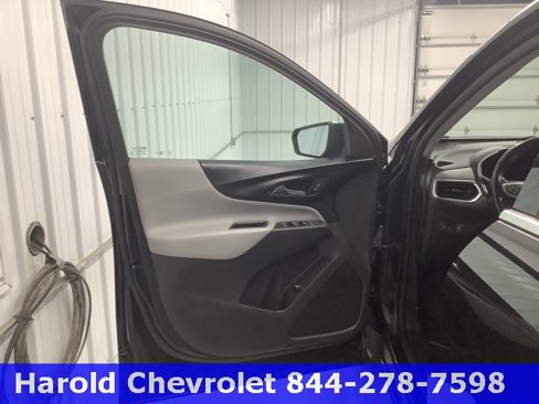 Used 2018 Chevrolet Equinox LT image 12