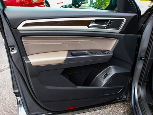 Used 2021 Volkswagen Atlas SE image 8