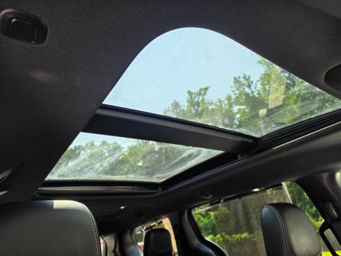 Used 2018 Chrysler Pacifica Limited w/ S Appearance Package image 30