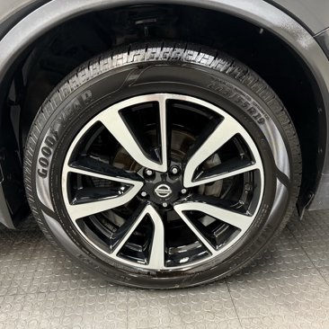 Used 2019 Nissan Rogue SL w/ Premium Package image 9