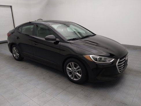 Used 2017 Hyundai Elantra SE image 11