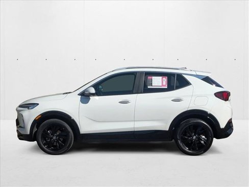 Used 2024 Buick Encore GX Sport Touring image 9