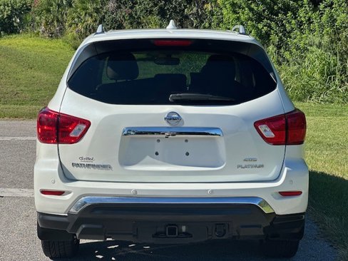 Used 2019 Nissan Pathfinder Platinum image 4