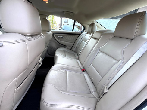 Used 2013 Ford Taurus Limited image 19